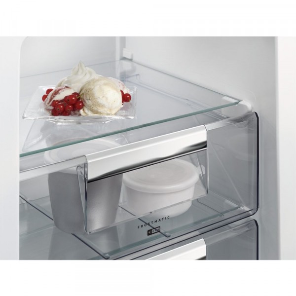 70/30 Low Frost Integrated Fridge Freezer