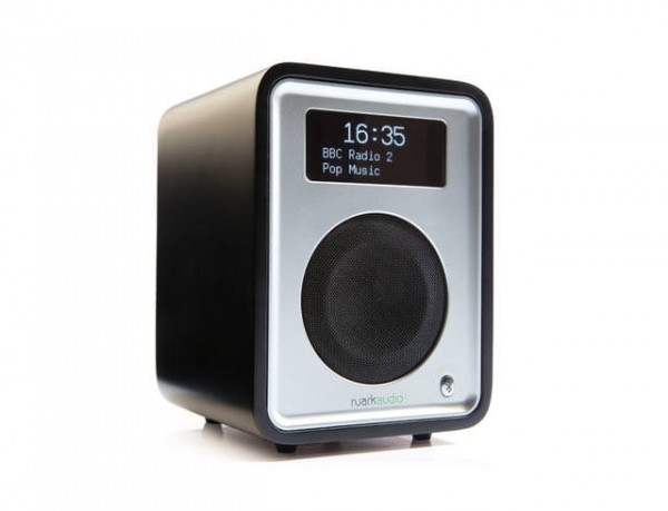 Ruark R1 MK3 Black Deluxe table top radio with bluetooth