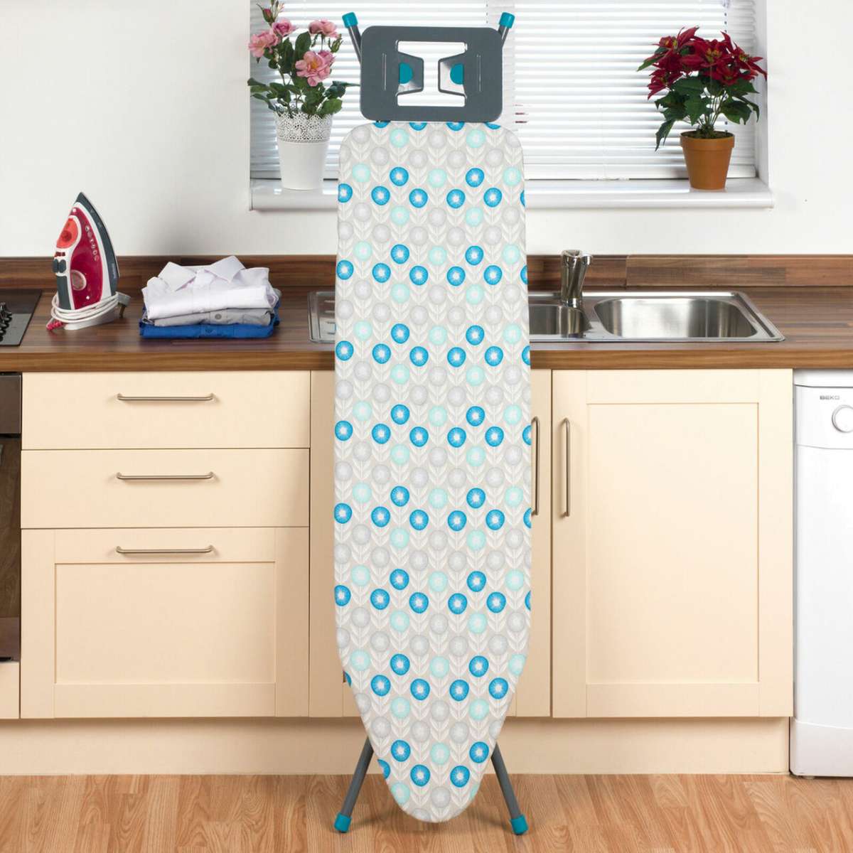 Beldray LA024398 XL Ironing Board in Floral Print Extra Wide Extra