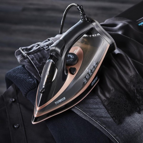 Tower T22013 Steam Iron