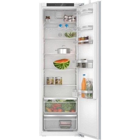 Bosch KIR81VFEOG Tall Integrated Larder Fridge
